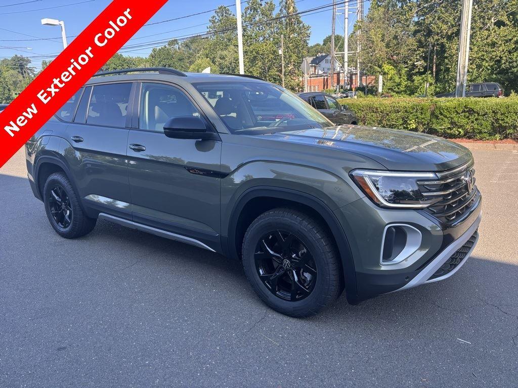 2025 Volkswagen Atlas Peak Edition SE photo 4