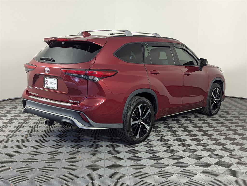 2021 Toyota Highlander XSE photo 4