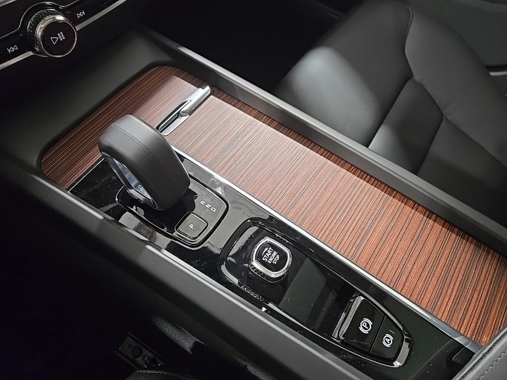 2026 Volvo V60 Plus photo 11