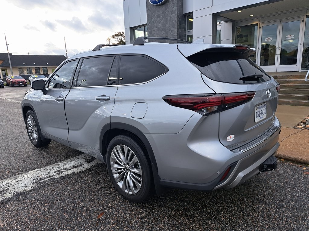 2024 Toyota Highlander Platinum photo 4