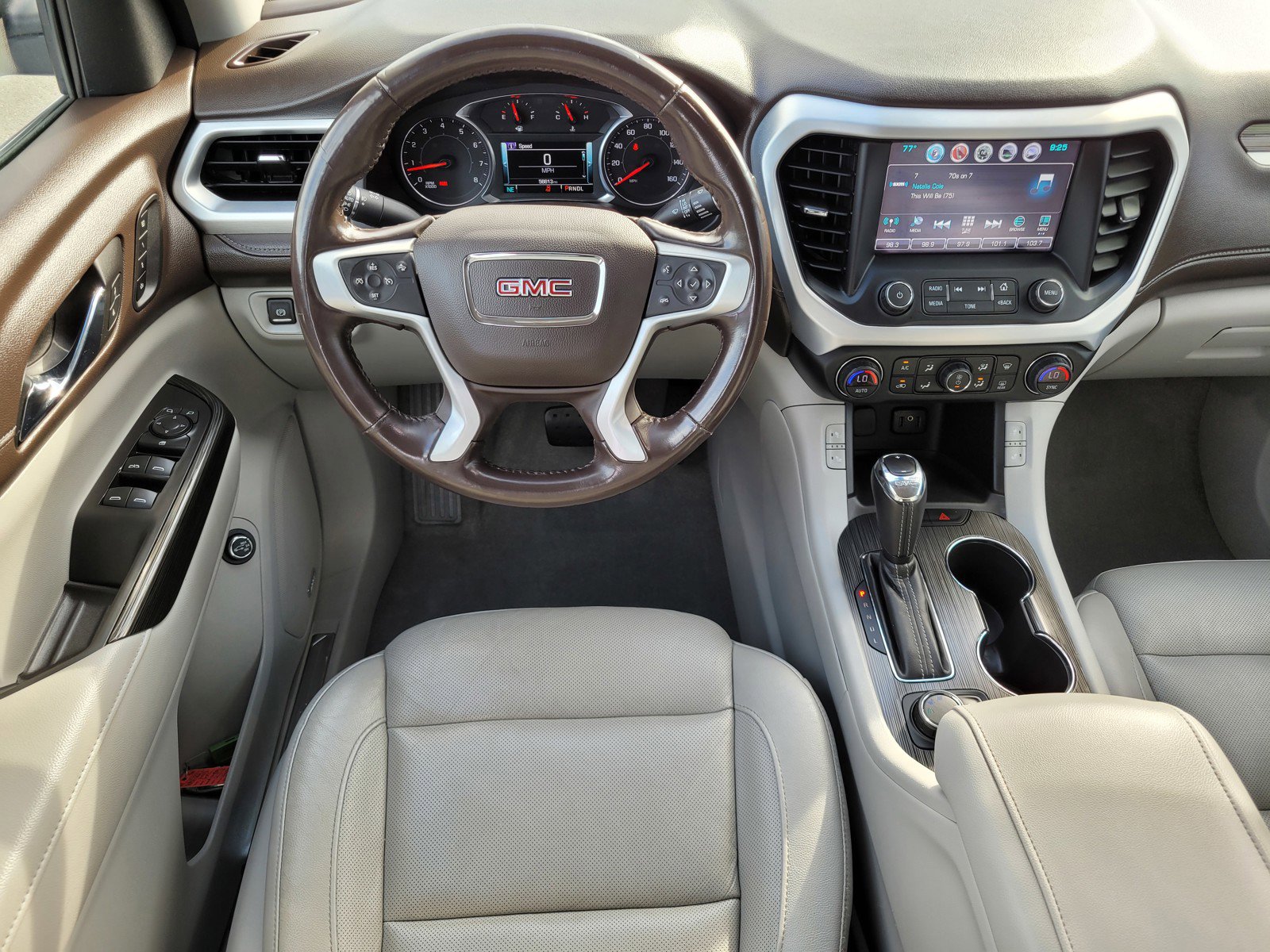 2019 Gmc Acadia SLT photo 11