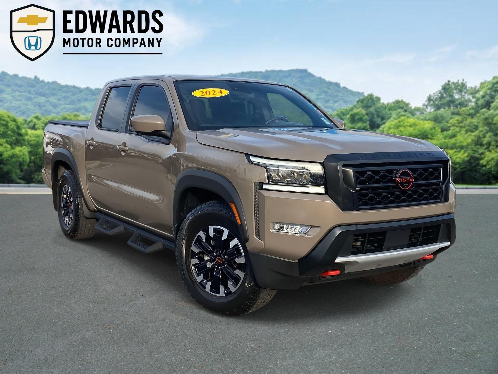 2024 Nissan Frontier PRO-X's photo