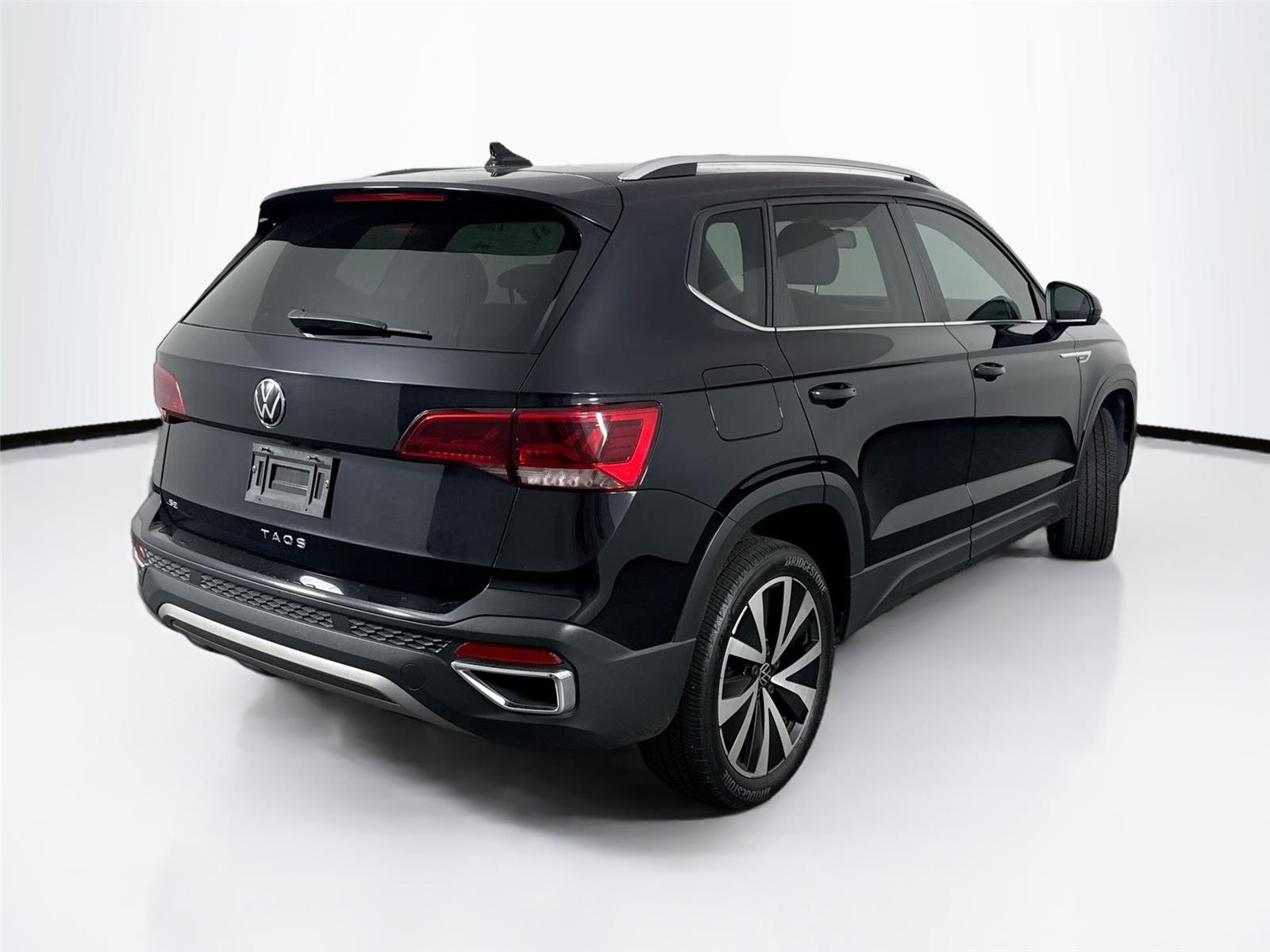 2022 Volkswagen Taos SE photo 6