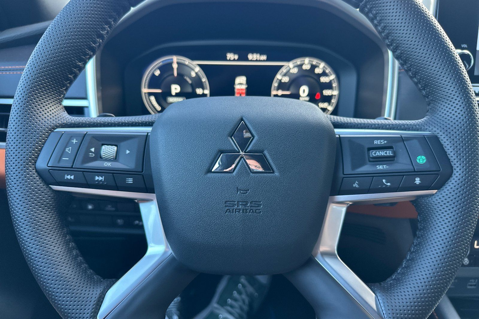 2025 Mitsubishi Outlander SEL Platinum GT photo 21