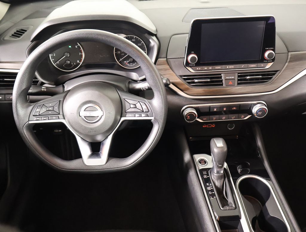 2024 Nissan Altima 2.5 SV photo 13