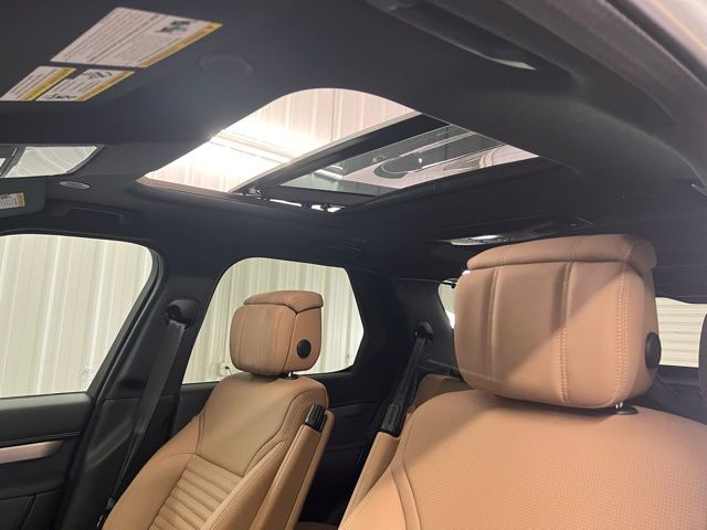 2025 Land Rover Discovery SE photo 22
