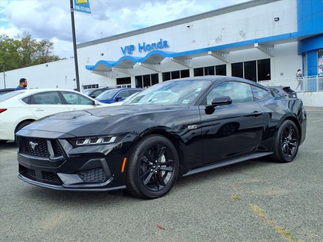 2024 Ford Mustang GT photo 3