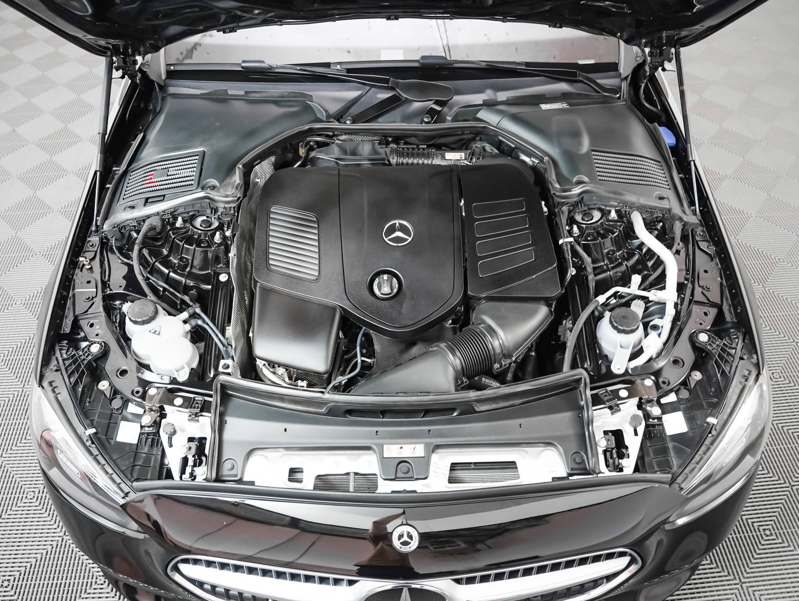 2025 Mercedes Benz C 300 Sedan photo 3