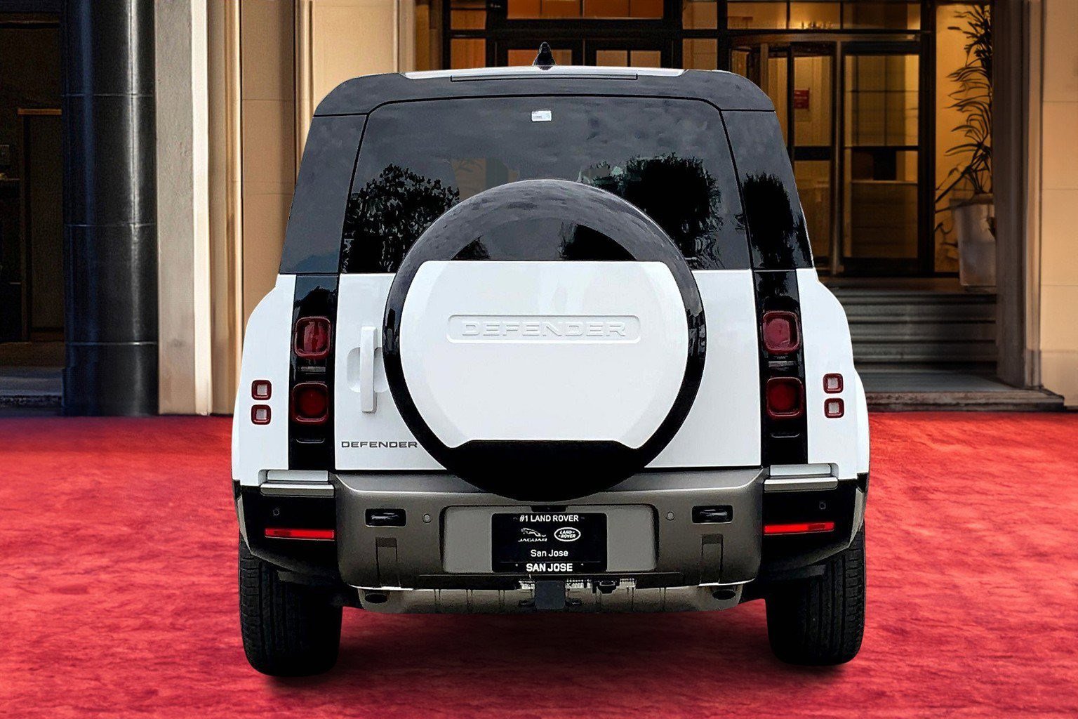 2025 Land Rover Defender 130 X-Dynamic SE photo 3