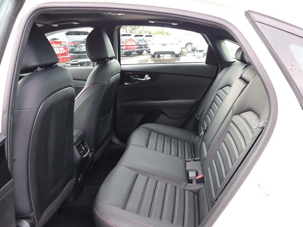2023 Kia Forte GT photo 38