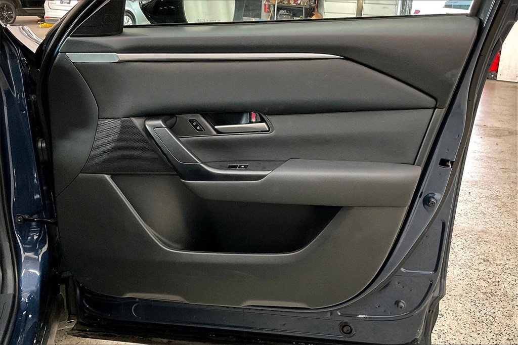 2025 Mazda CX-50 2.5 Select photo 21