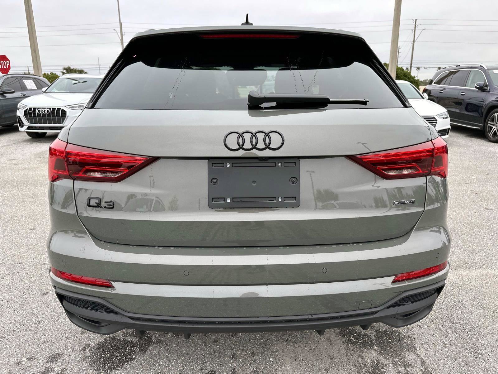 2025 Audi Q3 45 TFSI S line Premium photo 5