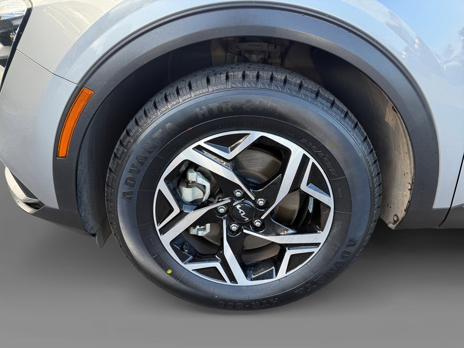 2023 Kia Sportage LX photo 9