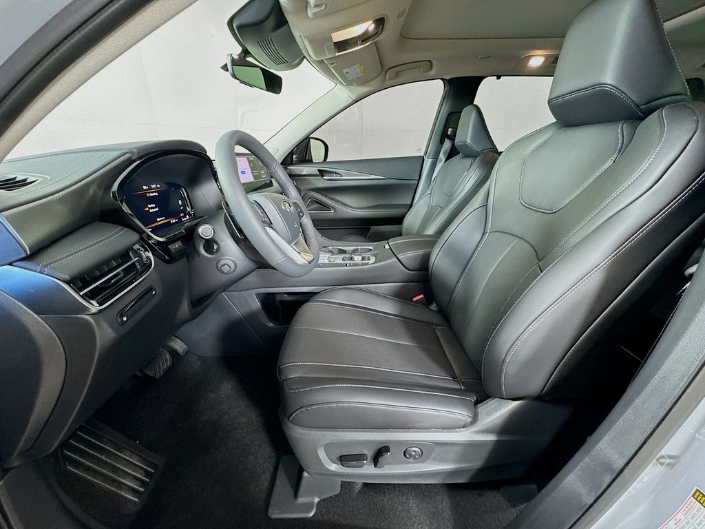 2026 Infiniti QX60 Luxe photo 21