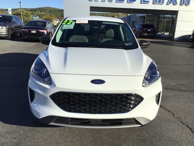 2022 Ford Escape Hybrid SE photo 3