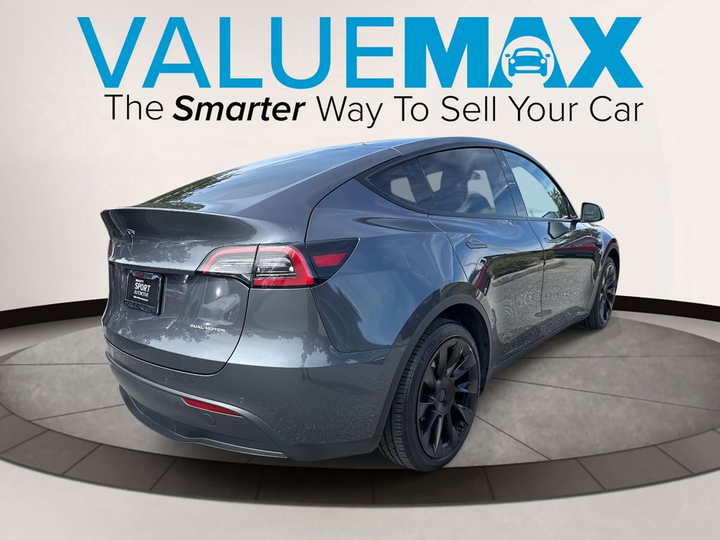 2022 Tesla Model Y Long Range photo 3
