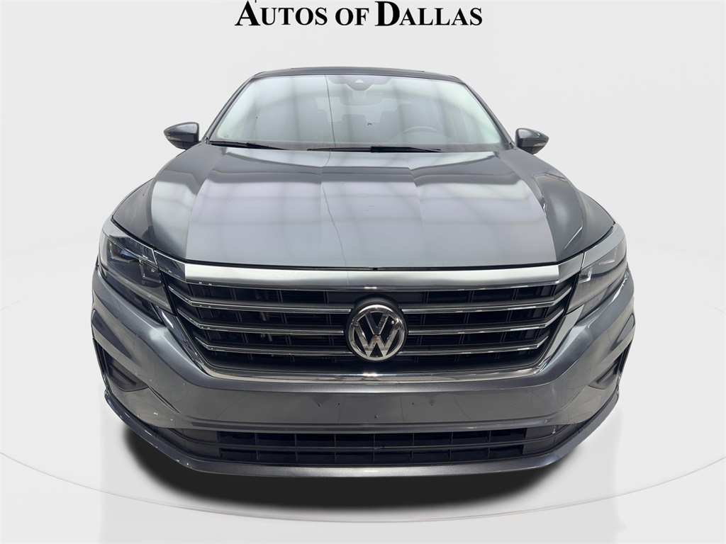 2022 Volkswagen Passat 2.0T SE photo 3