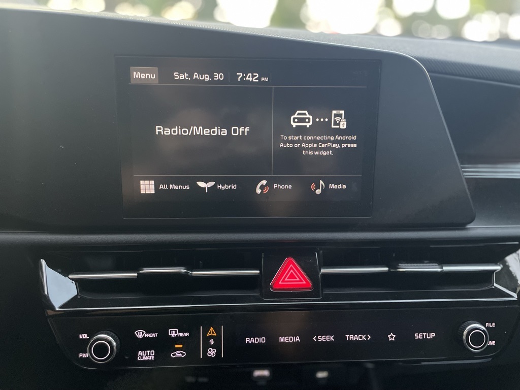 2023 Kia Niro LX photo 15
