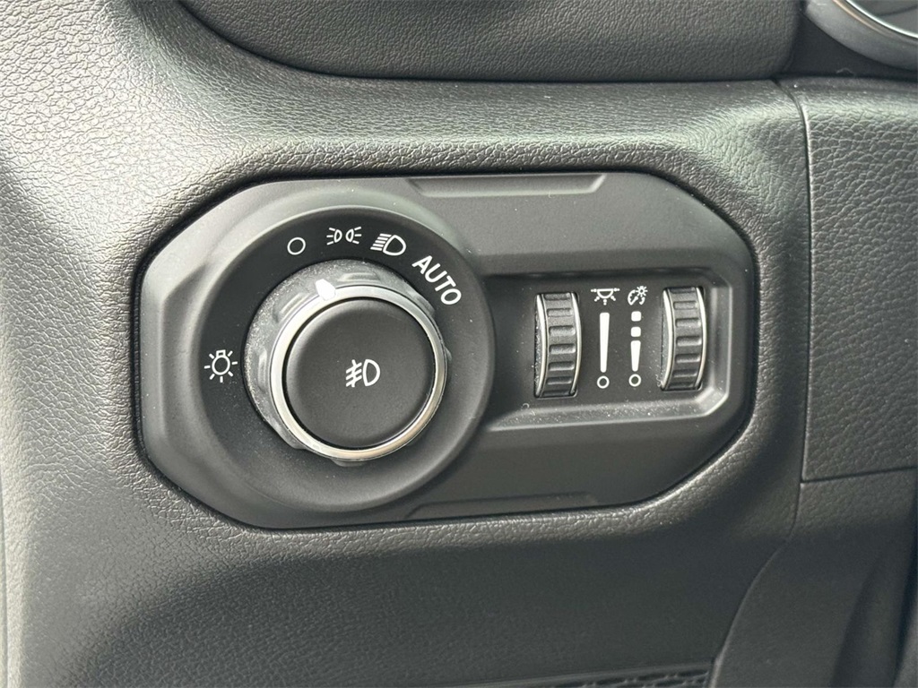 2021 Jeep Wrangler Unlimited Sahara photo 20