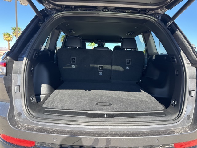 2025 Jeep Grand Cherokee Limited photo 4