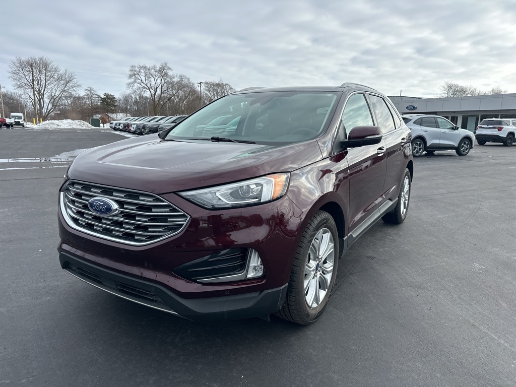 2021 Ford Edge Titanium's photo