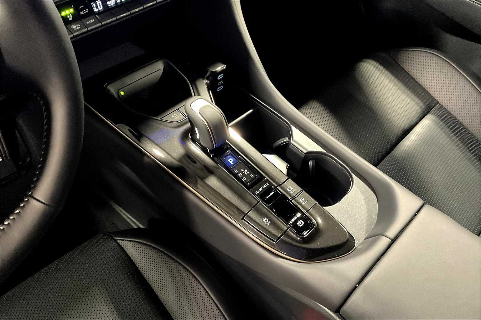 2026 Toyota Crown Limited photo 7