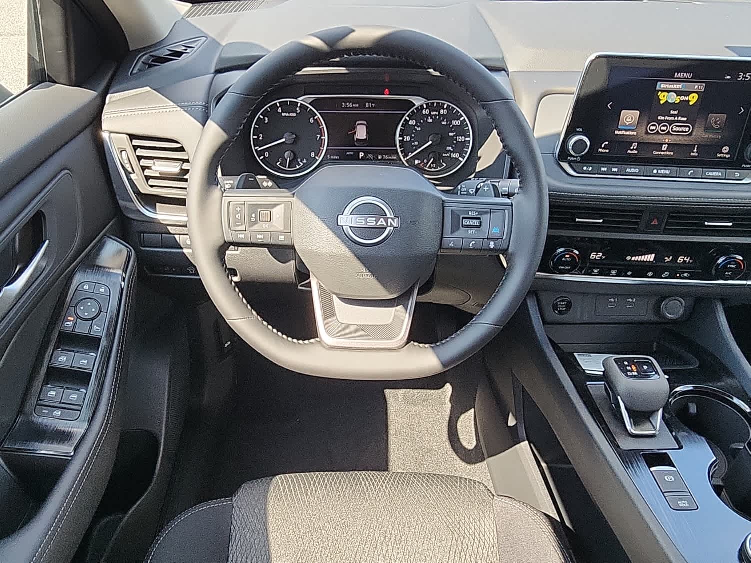 2026 Nissan Rogue SV AWD photo 8