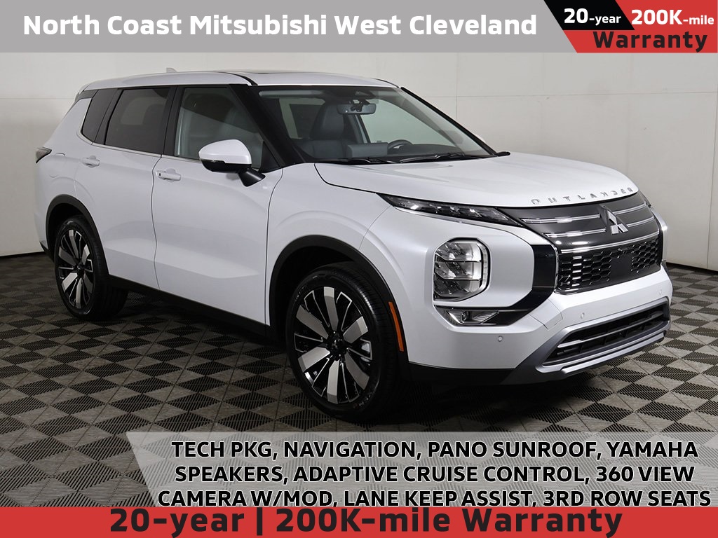 2025 Mitsubishi Outlander SE's photo