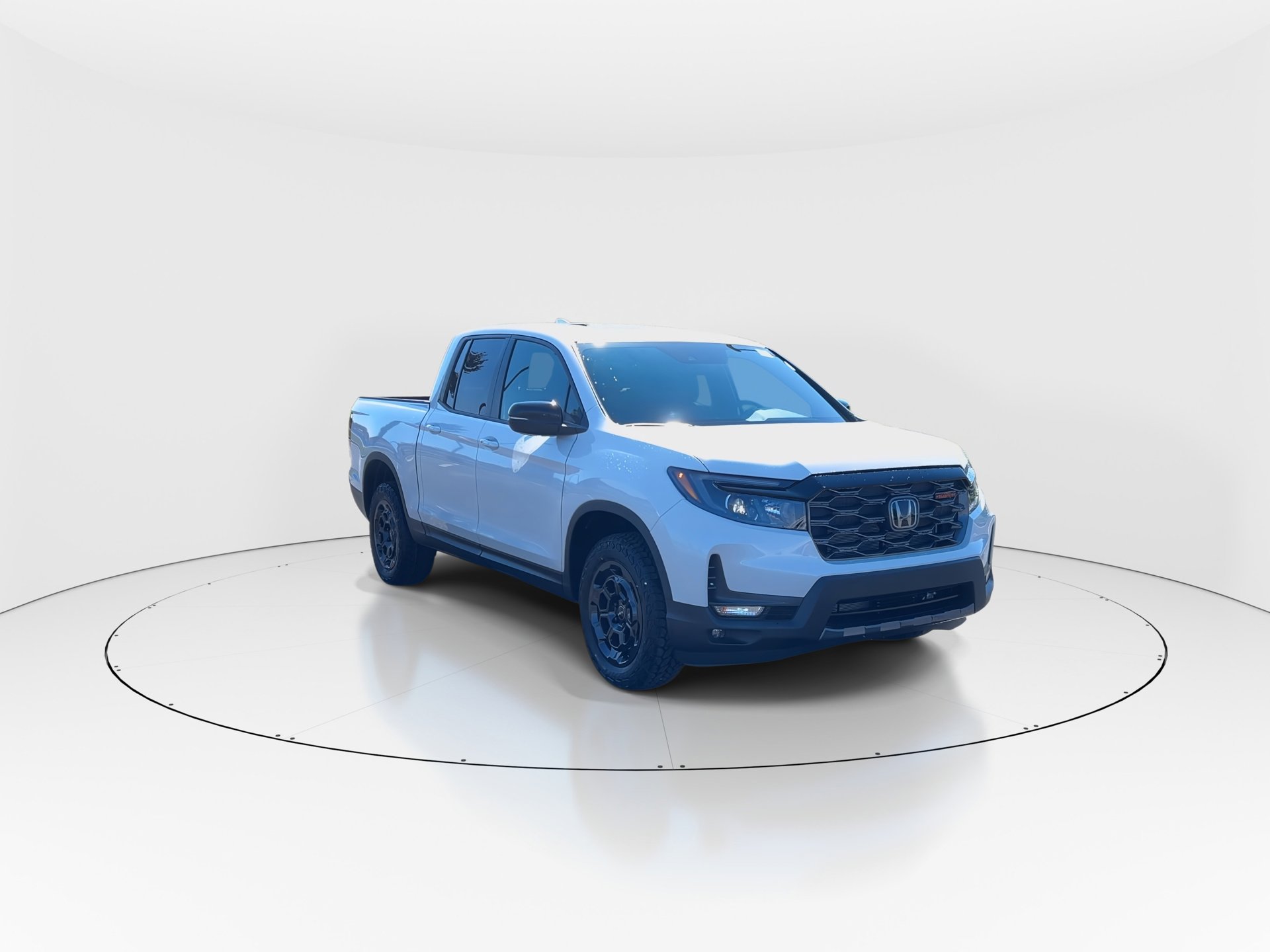 2026 Honda Ridgeline TrailSport photo 2