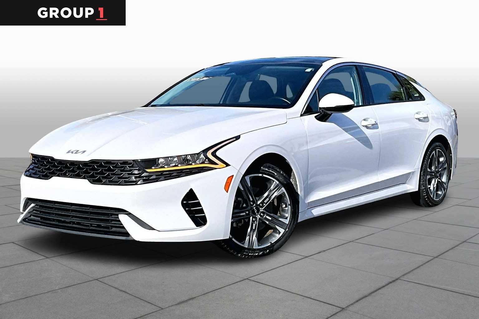 2023 Kia K5 EX's photo