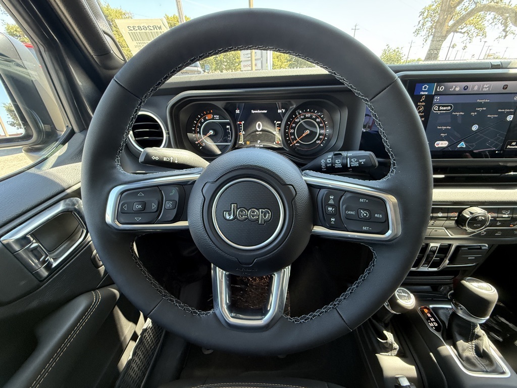 2025 Jeep Wrangler Sahara photo 15