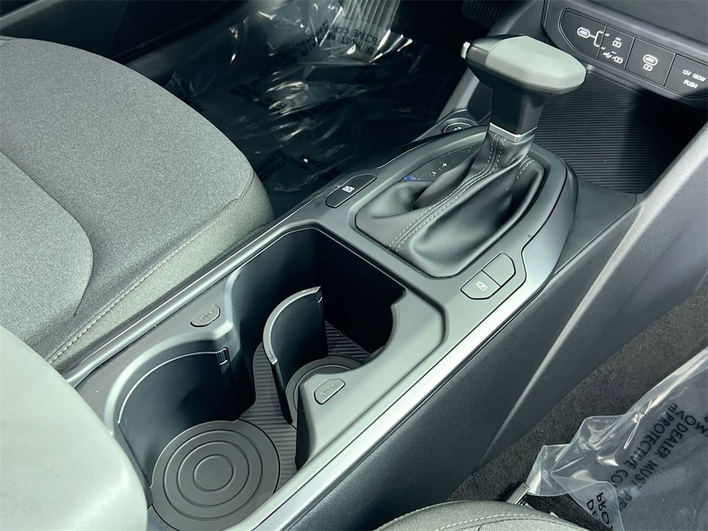 2025 Kia K4 LXS photo 24