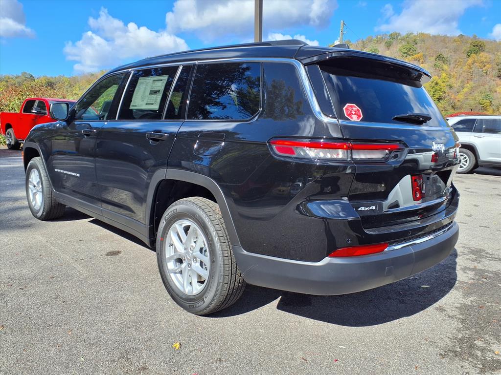2025 Jeep Grand Cherokee Laredo X photo 2
