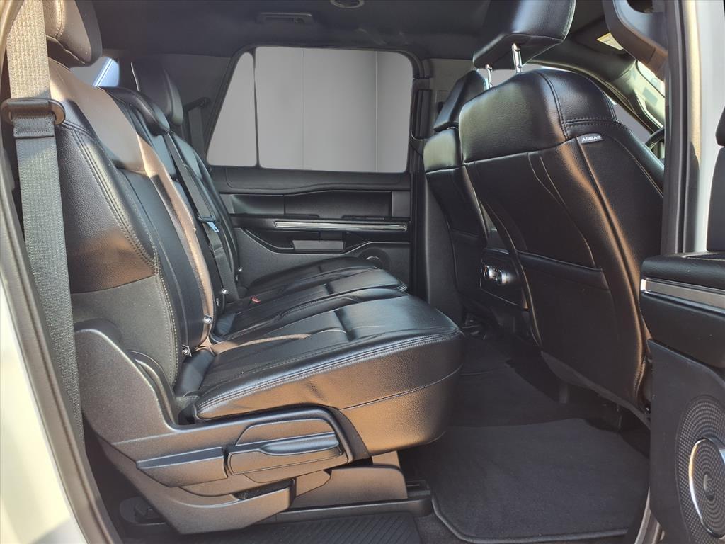 2021 Ford Expedition MAX XLT photo 16