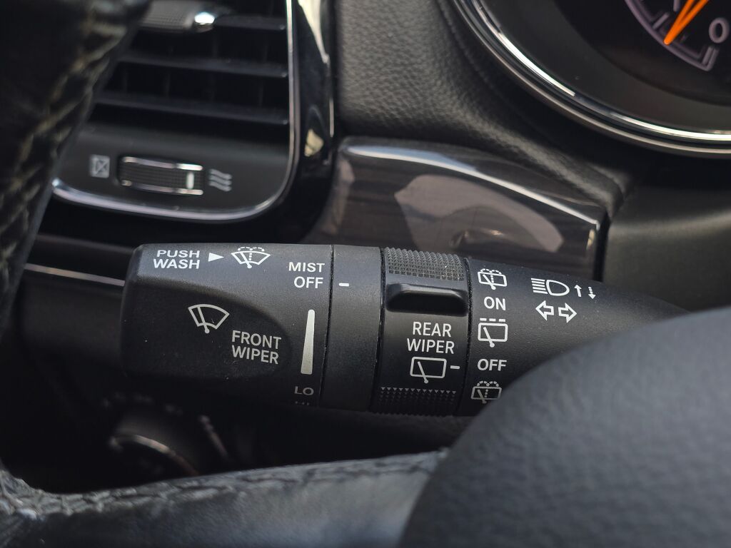 2020 Jeep Grand Cherokee Overland photo 33