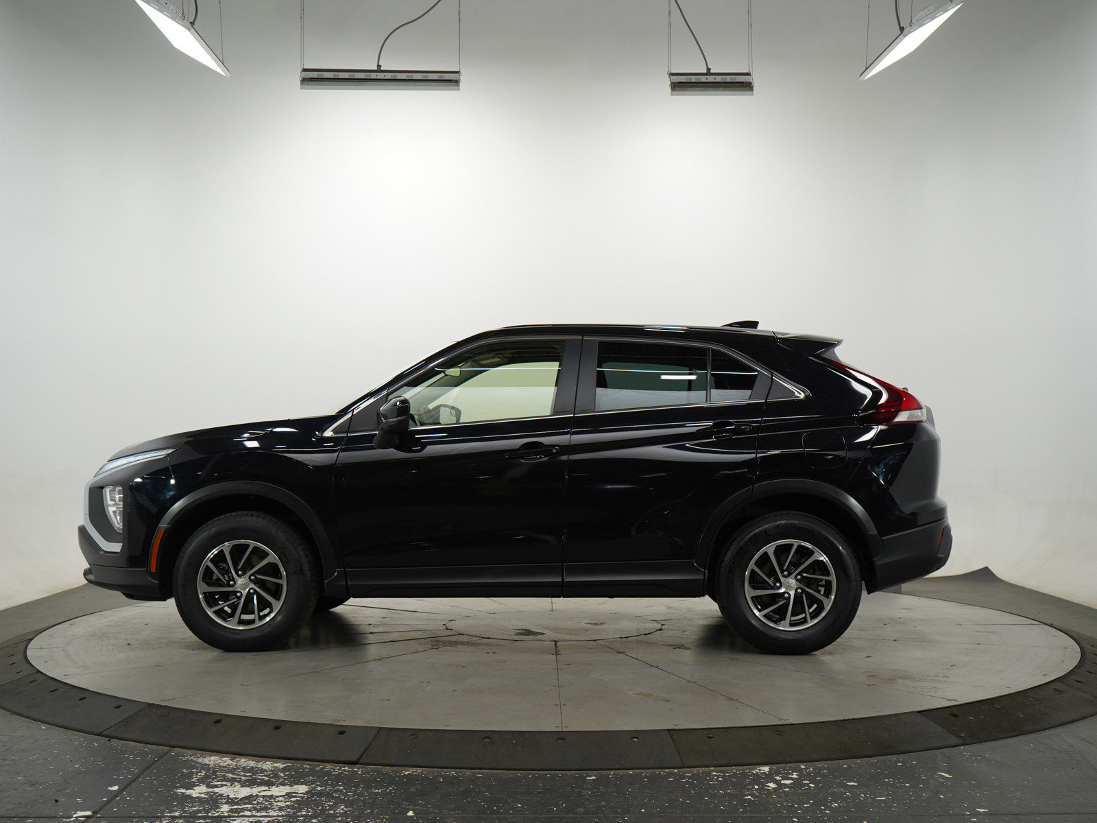 Used 2024 Mitsubishi Eclipse Cross ES with VIN JA4ATUAA0RZ059675 for sale in Bloomington, Minnesota