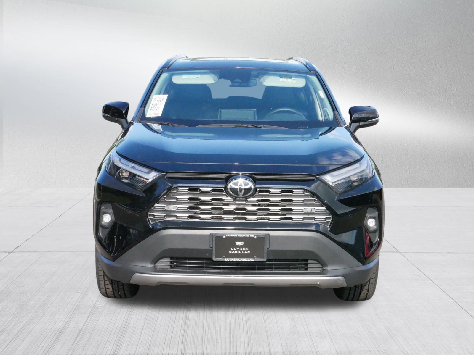 2022 Toyota RAV4 Limited photo 2