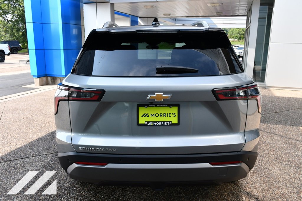2026 Chevrolet Equinox LT photo 5