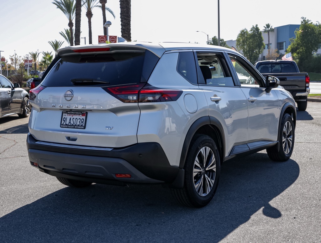 2023 Nissan Rogue SV photo 3