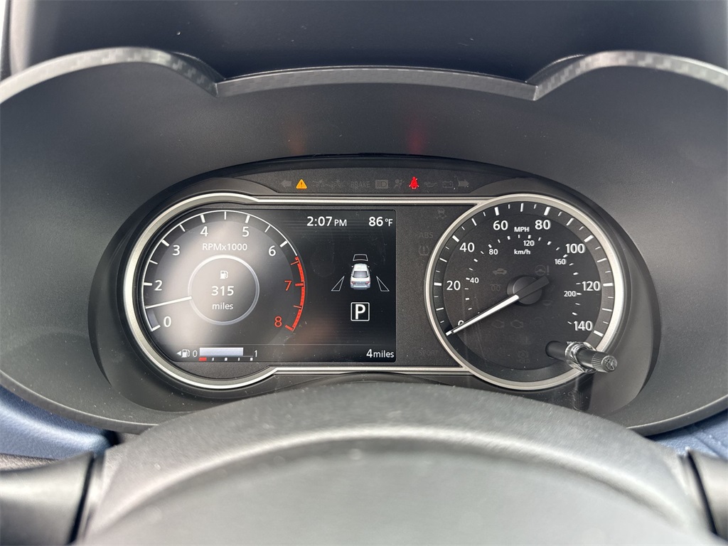 2025 Nissan Versa 1.6 SV photo 15