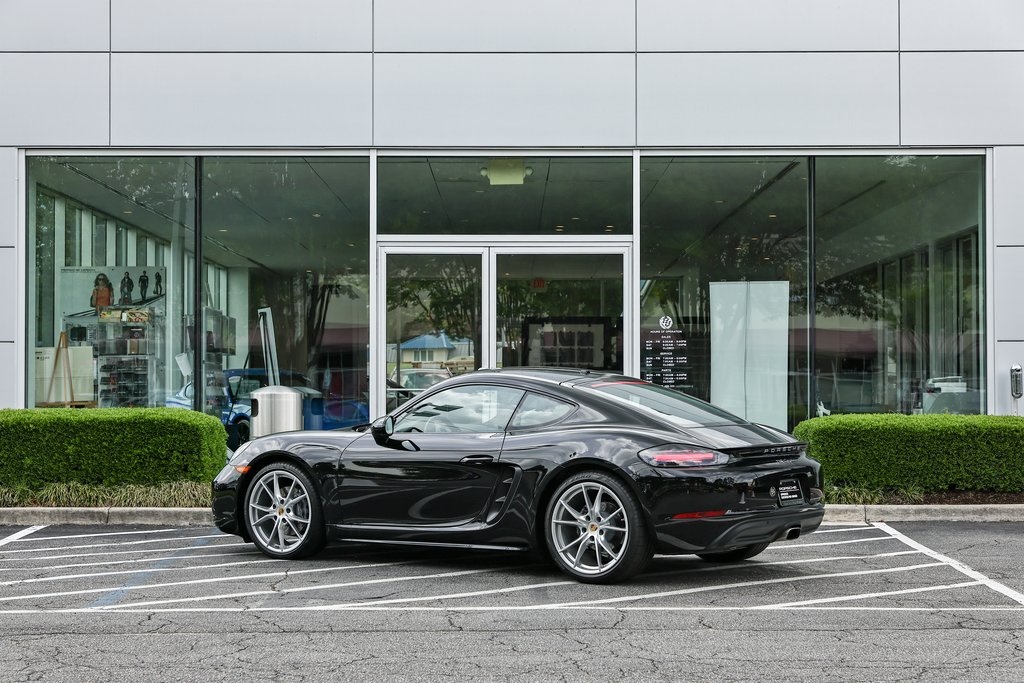 2025 Porsche Cayman Base photo 3