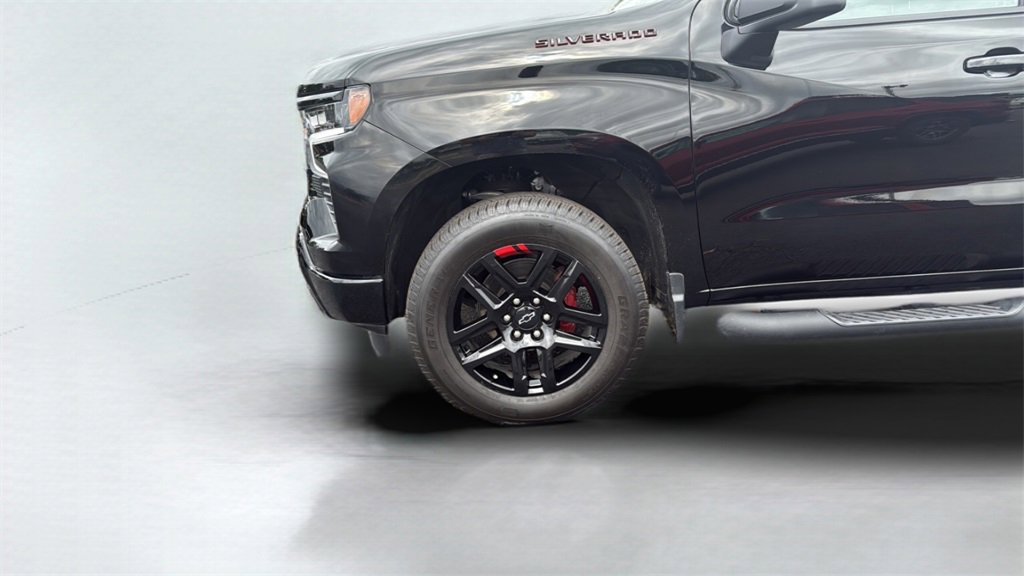 2023 Chevrolet Silverado 1500 RST photo 9