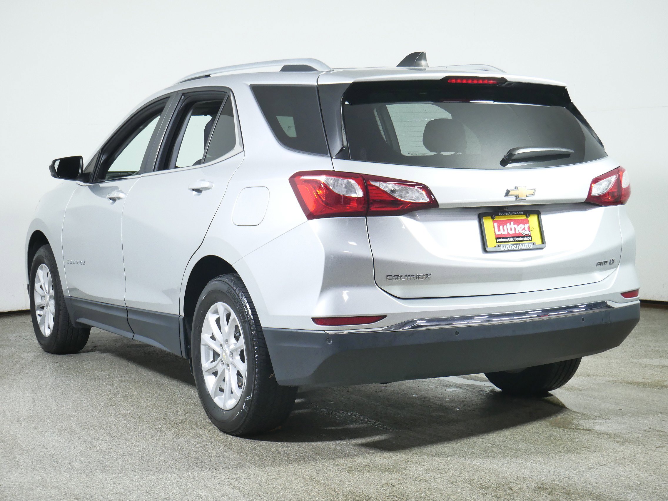 2021 Chevrolet Equinox LT photo 3