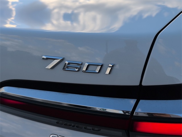 Used 2023 Alpine White BMW 760i xDrive image 15