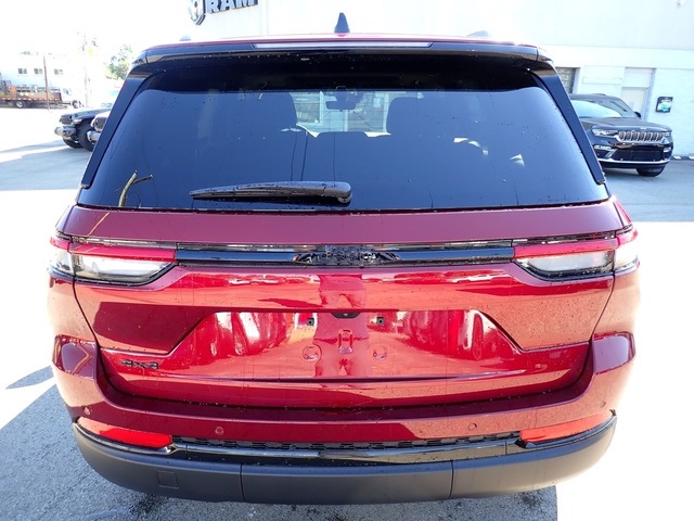 2025 Jeep Grand Cherokee Altitude X photo 4