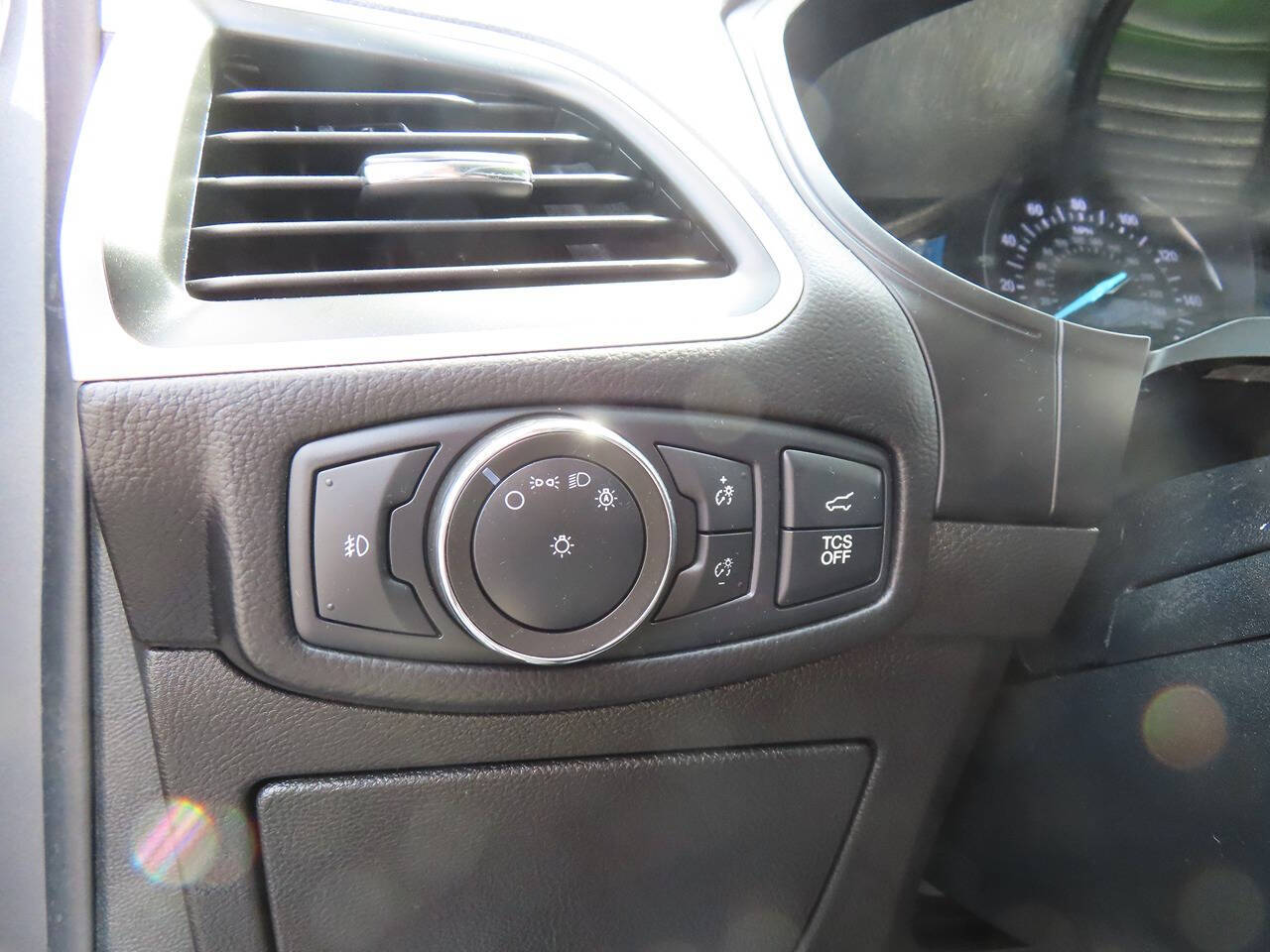 2022 Ford Edge SEL photo 13