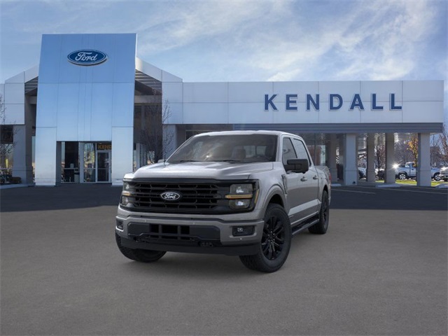 2025 Ford F-150 XLT photo 2