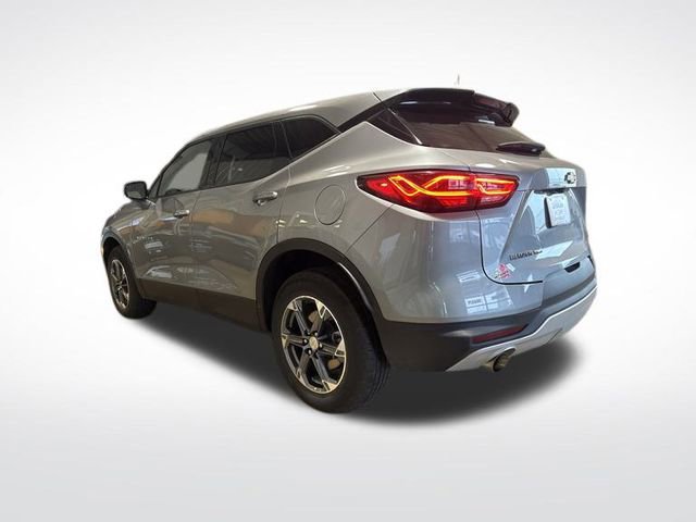2025 Chevrolet Blazer 2LT photo 2