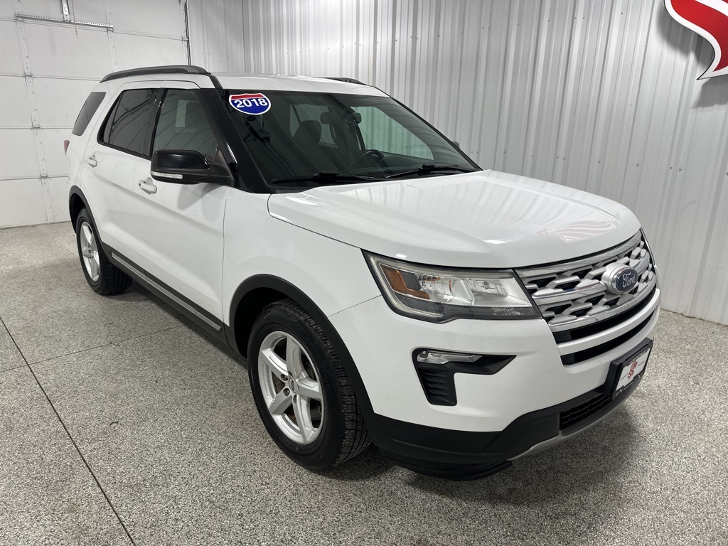 2018 Ford Explorer XLT photo 2