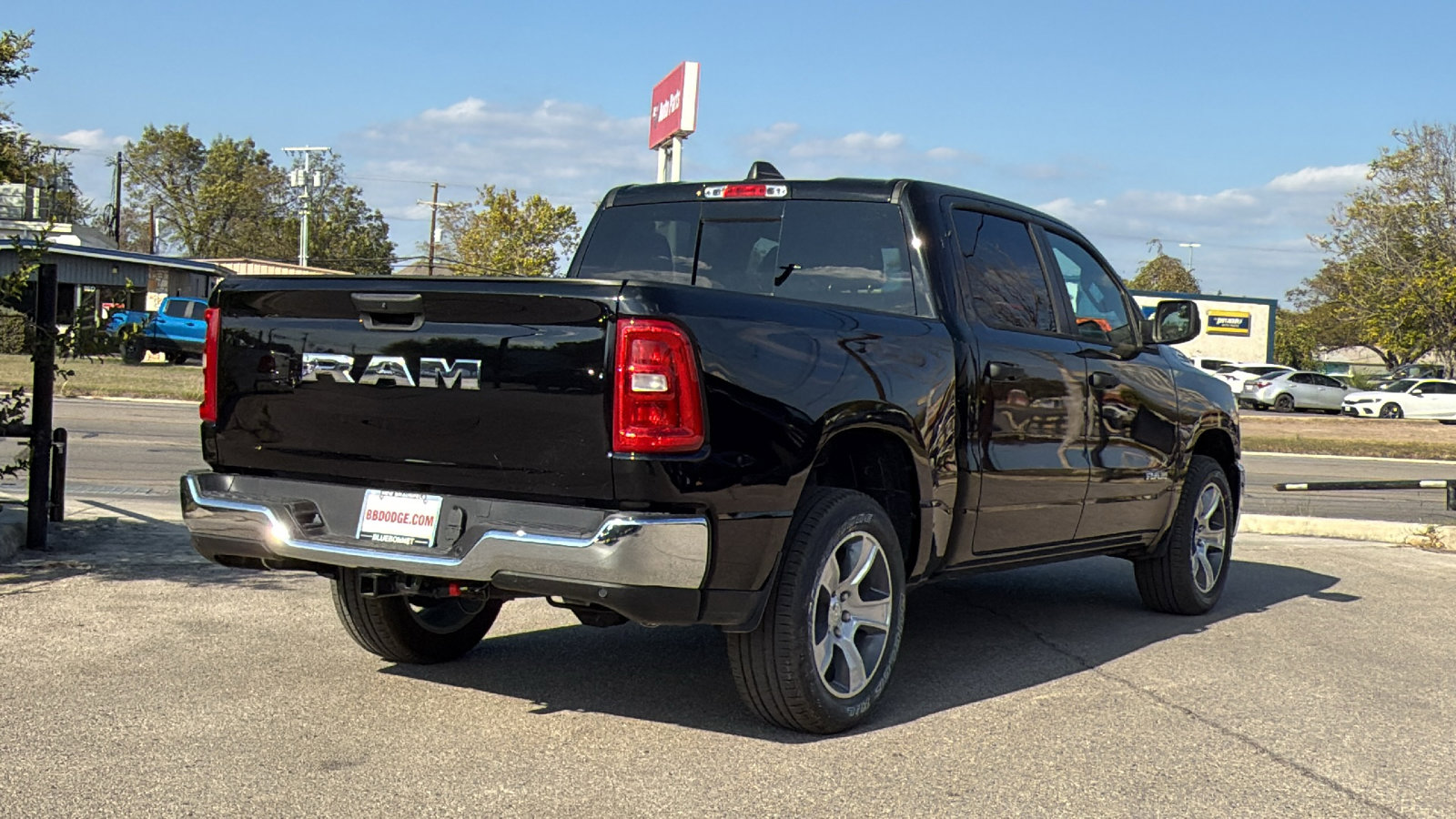 2025 Ram 1500 Tradesman photo 4